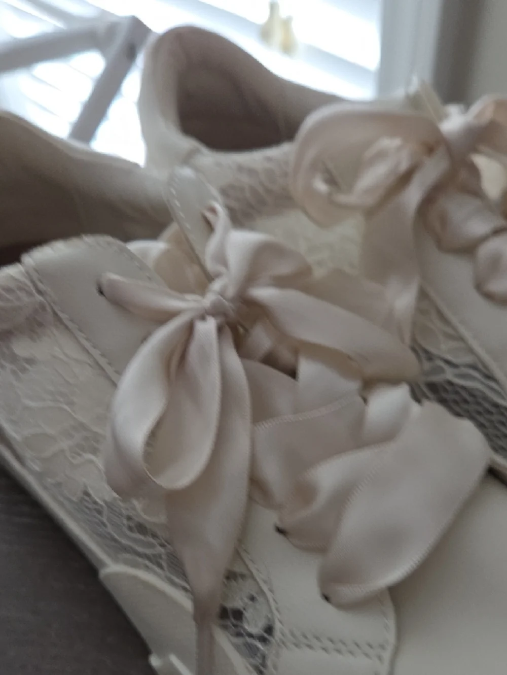 Dolce Vita Cream Ribbon-Lace Sneakers - Picture 5 of 8